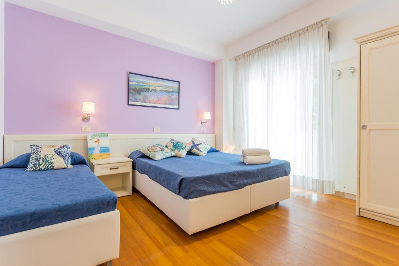 Hotel Mon Pays Riccione Exterior foto