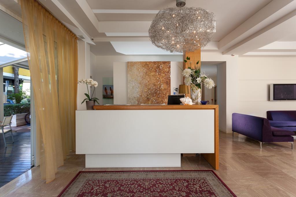 Hotel Mon Pays Riccione Exterior foto